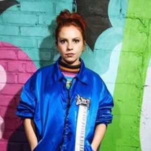 Meet your Posher, Brit